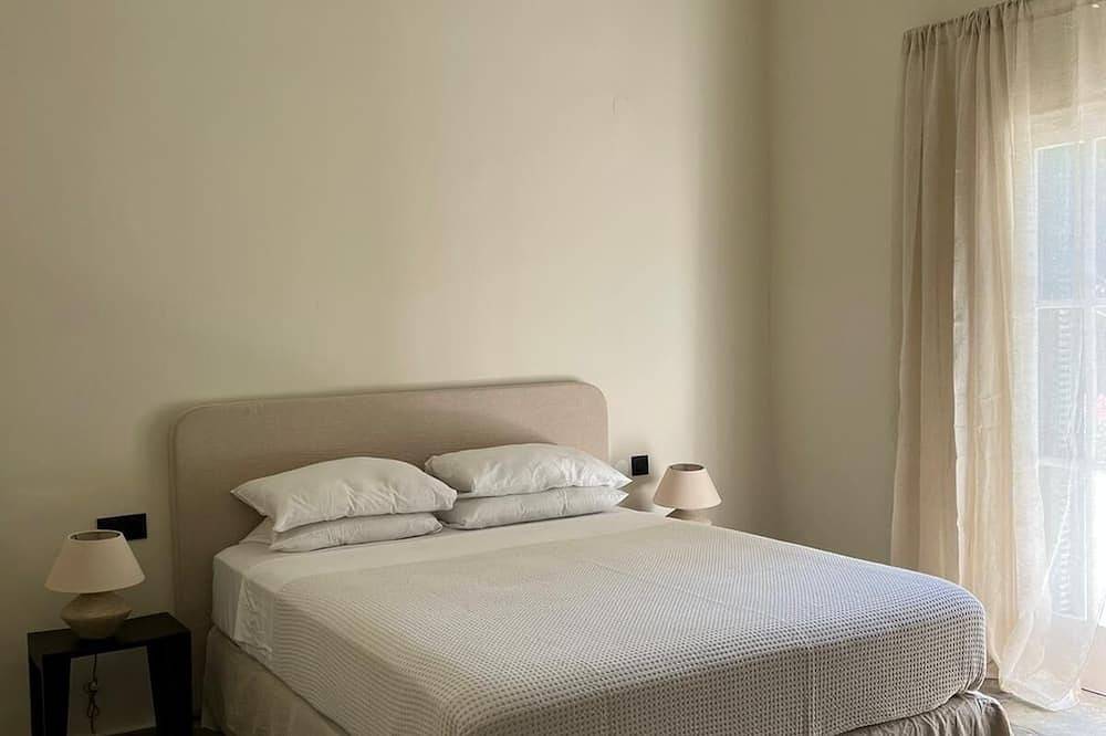 Discover Your Enchanting Retreat in Villa Rhodos Skiathos in Sporaderne