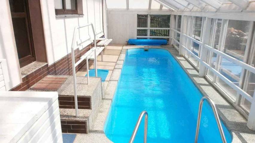 Casa vacanze con piscina, trampolino e campo da tennis in Skrdlovice, Vysocina e dintorni