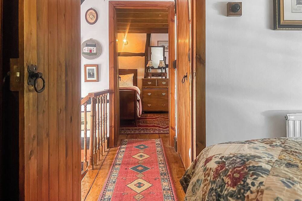 Monthly Tutor's Cottage in Fishguard, Pembrokeshire