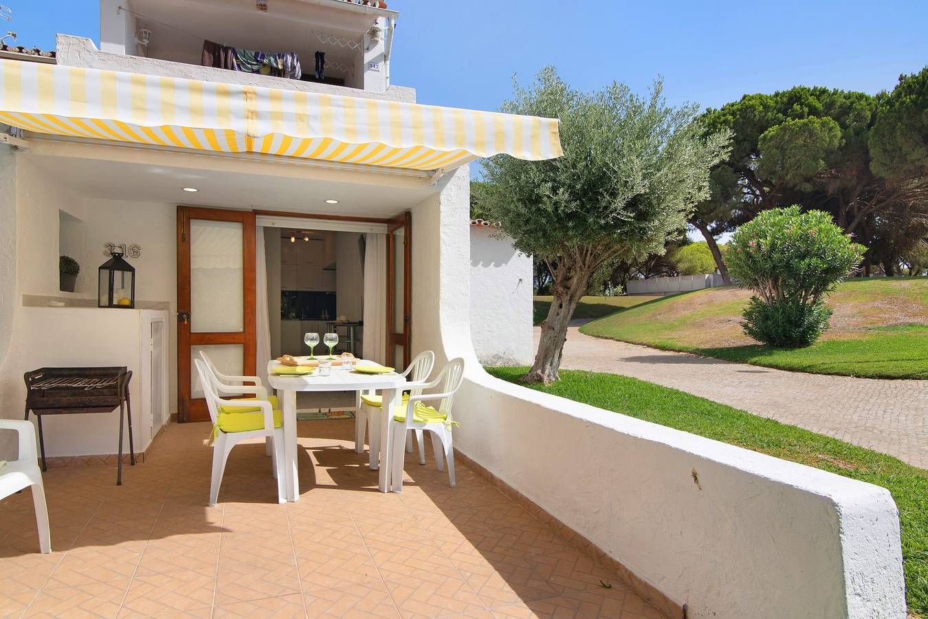 Ferienhaus 'Aldeia Das Açoteias' mit Privatterrasse, Gemeinschaftsgarten und Klimaanlage in Aldeia das Açoteias, Albufeira