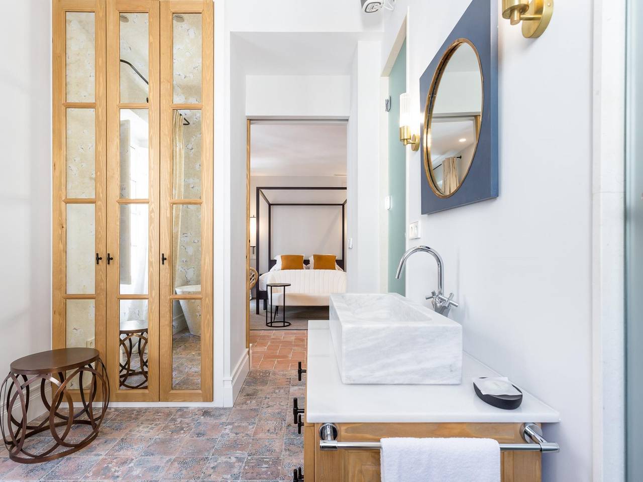 Elegant House in Central Seville with Private Lift, Rooftop Terrace & Luxury Amenities in Casco Antiguo, Sevilla