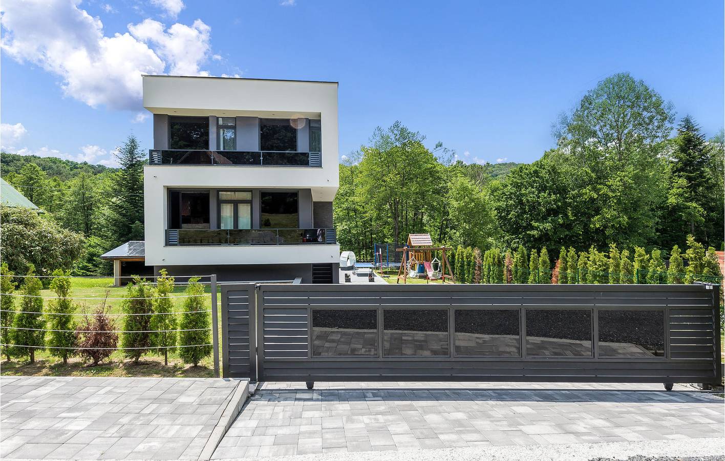 Gemütliche 2-Zimmer-Wohnung mit beheiztem Pool und Terrasse in Pozega-Slawonien