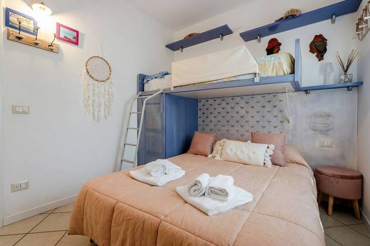 Entire apartment, GuestHost - Cozy Pool Apartment La Spezia in La Spezia (City), La Spezia