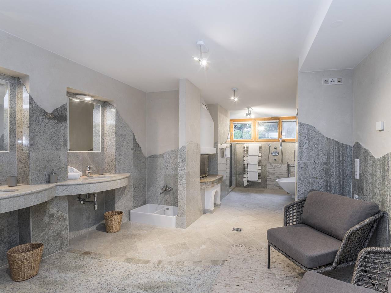 Ganze Ferienwohnung, Apartment mit 3 Schlafzimmern, Parterre in Sankt Johann in Tirol, Kitzbüheler Alpen