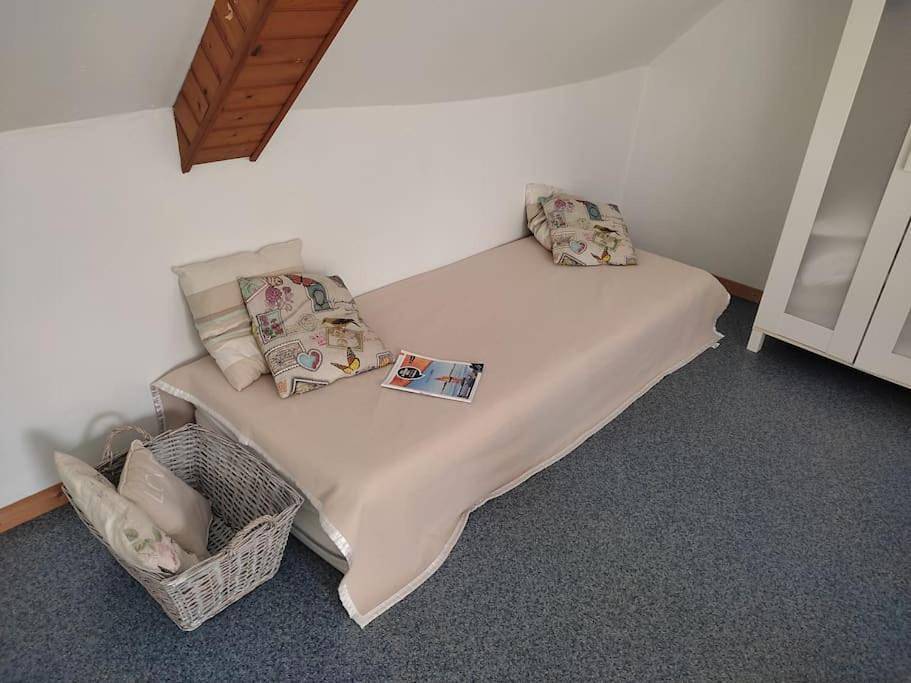 One-Bedroom House in Limerzel, Région de Vannes