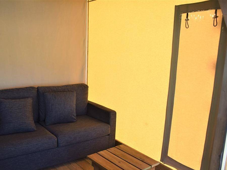 Camping Le Village loisirs de Goule - Lodge 4 personnes - Ecolodge 23m² in Bessais-le-Fromental, Saint-Amand-Montrond