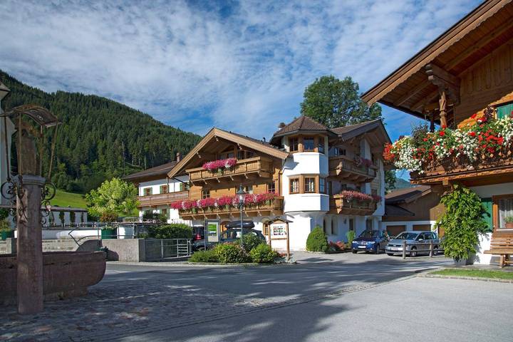 Hütte für 2 Personen, mit Garten und Balkon, kinderfreundlich in Going am Wilden Kaiser