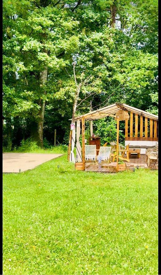 Chalet Acacia au calme 1h30 de Paris in La Selle-en-Hermoy, Région de Montargis