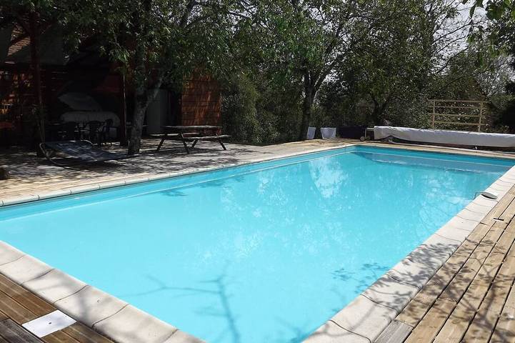 Location de vacances pour 10 personnes, avec Terrasse et Jardin à Saint-Salvadou
