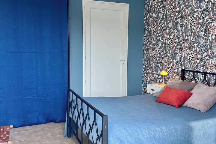Bleuet Suite in Peyriac-de-Mer with a terrace, private parking, and air conditioning🦋 in Peyriac-de-Mer, Mittelmeerküste (Frankreich)