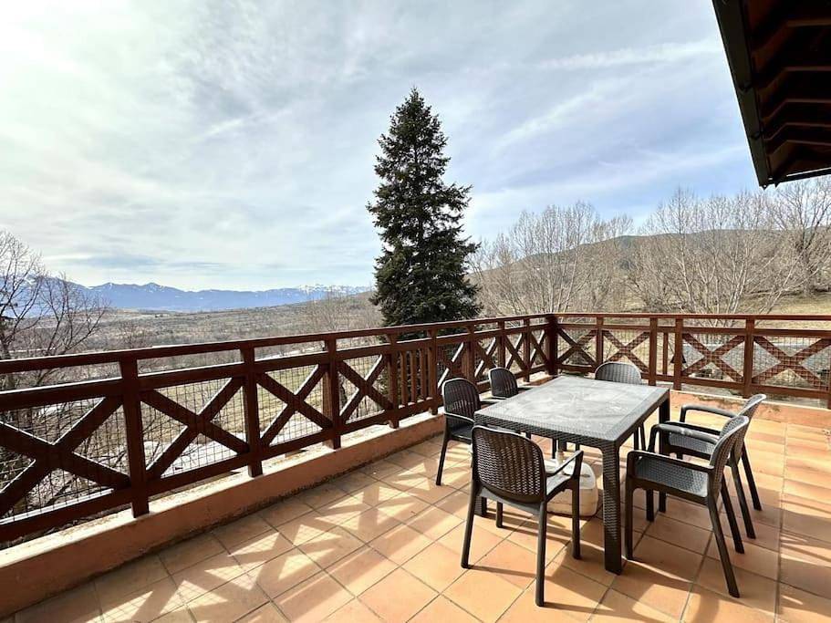 Appartement entier, Two-Bedroom Apartment in Enveitg, Parc naturel régional des Pyrénées catalanes