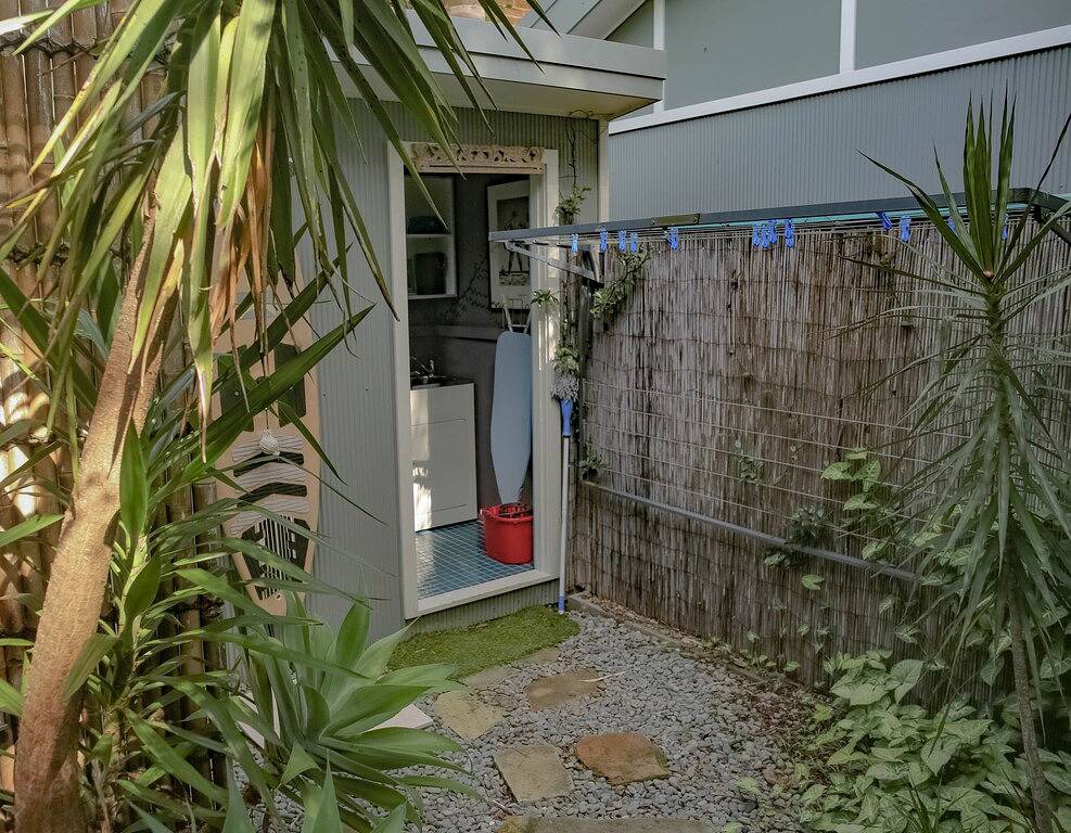 Sunny and modern villa located 5 mins walk from Avalon Beach! in Sydney, New South Wales