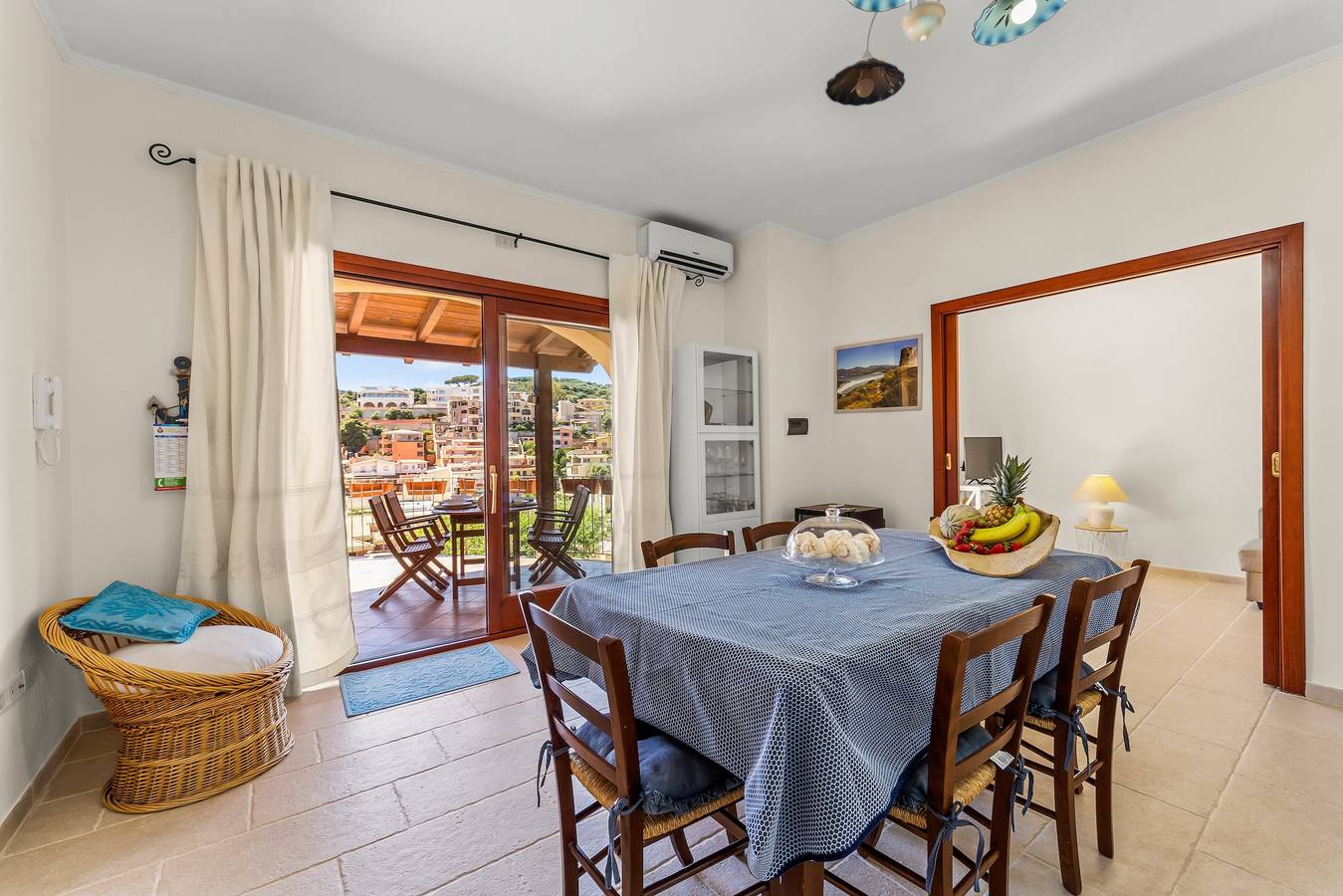 Ganze Wohnung, Ferienwohnung "Casa Il Faro" mit Meerblick, Wlan, Klimaanlage & Terrasse in Crabonaxa/Villasimius, Villasimius