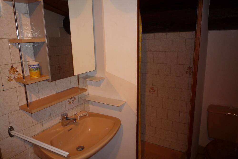 Promotion> 24. August: Villa eingebettet zwischen Weinbergen und Wald -3 *** - Klimaanlage in Bollène, Vaucluse