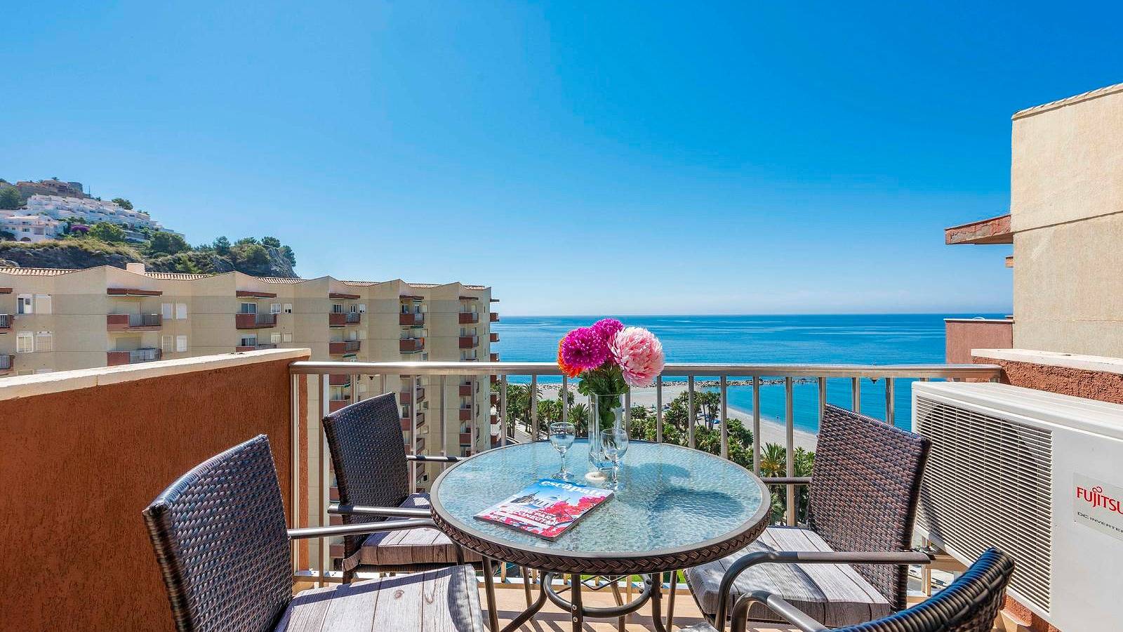 Apartamento entero, Apartamento Las Góndolas Playa Almuñécar by Ruralidays in Velilla-Taramay, Almuñecar