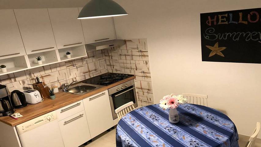 Ferienwohnung für 6 Personen, mit Garten in Moscenicka Draga