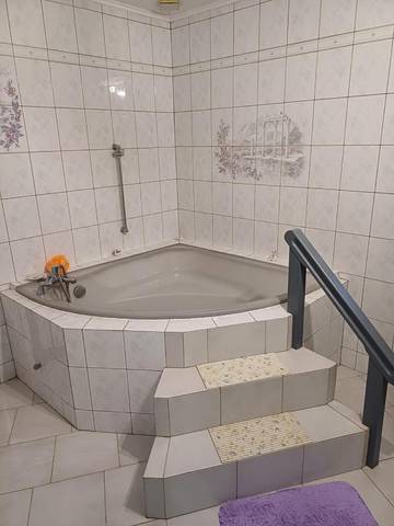Cottage pour 3 personnes, avec vue ainsi que terrasse et jardin à Saint-Lattier