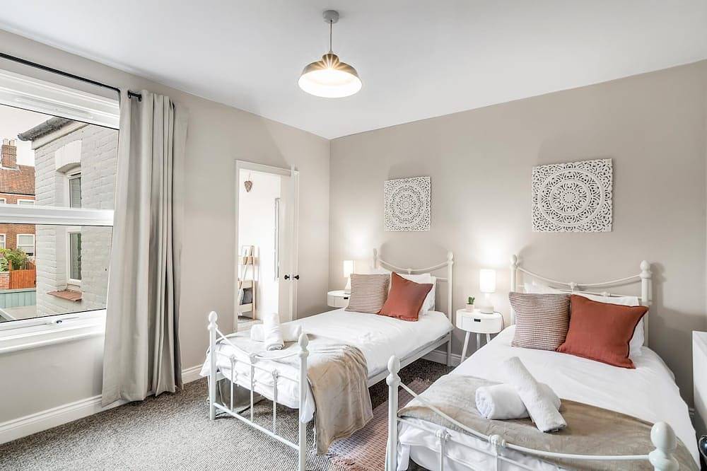 2Br Cosy Stay | Near Cathedral |Parking |Workspace in Norwich, Norfolk
