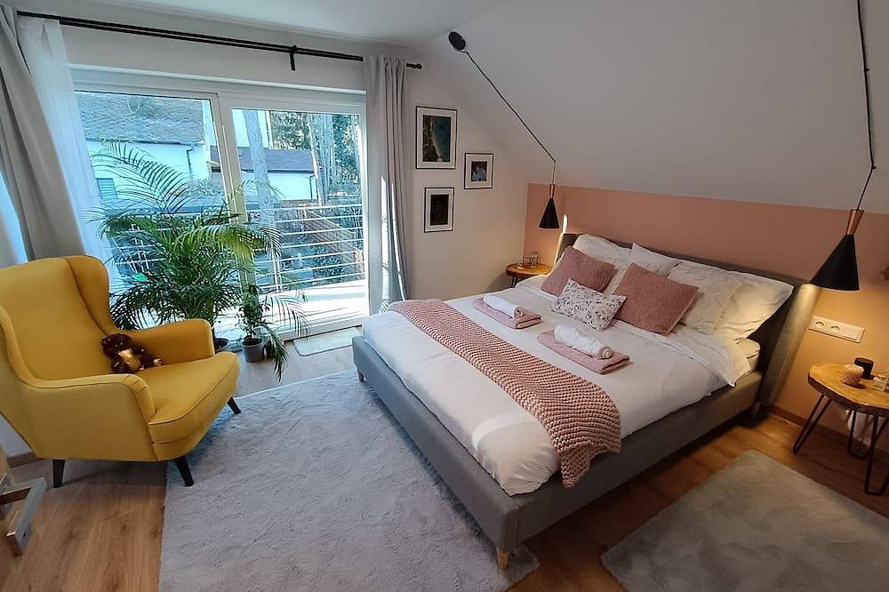 Dein ruhiges Traumhaus in Tata, in See- und Golfplatznähe für max 8 Gäste in Totis, Kleingebiet Totis