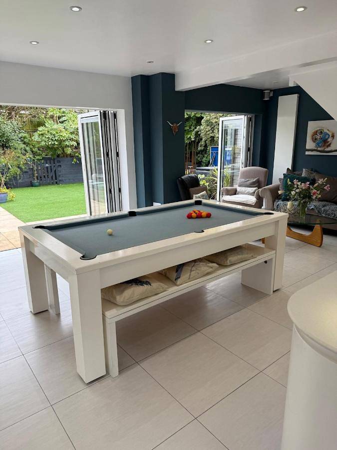 Holiday rental for 8 people, with garden and hot tub, with pets in North Somerset
