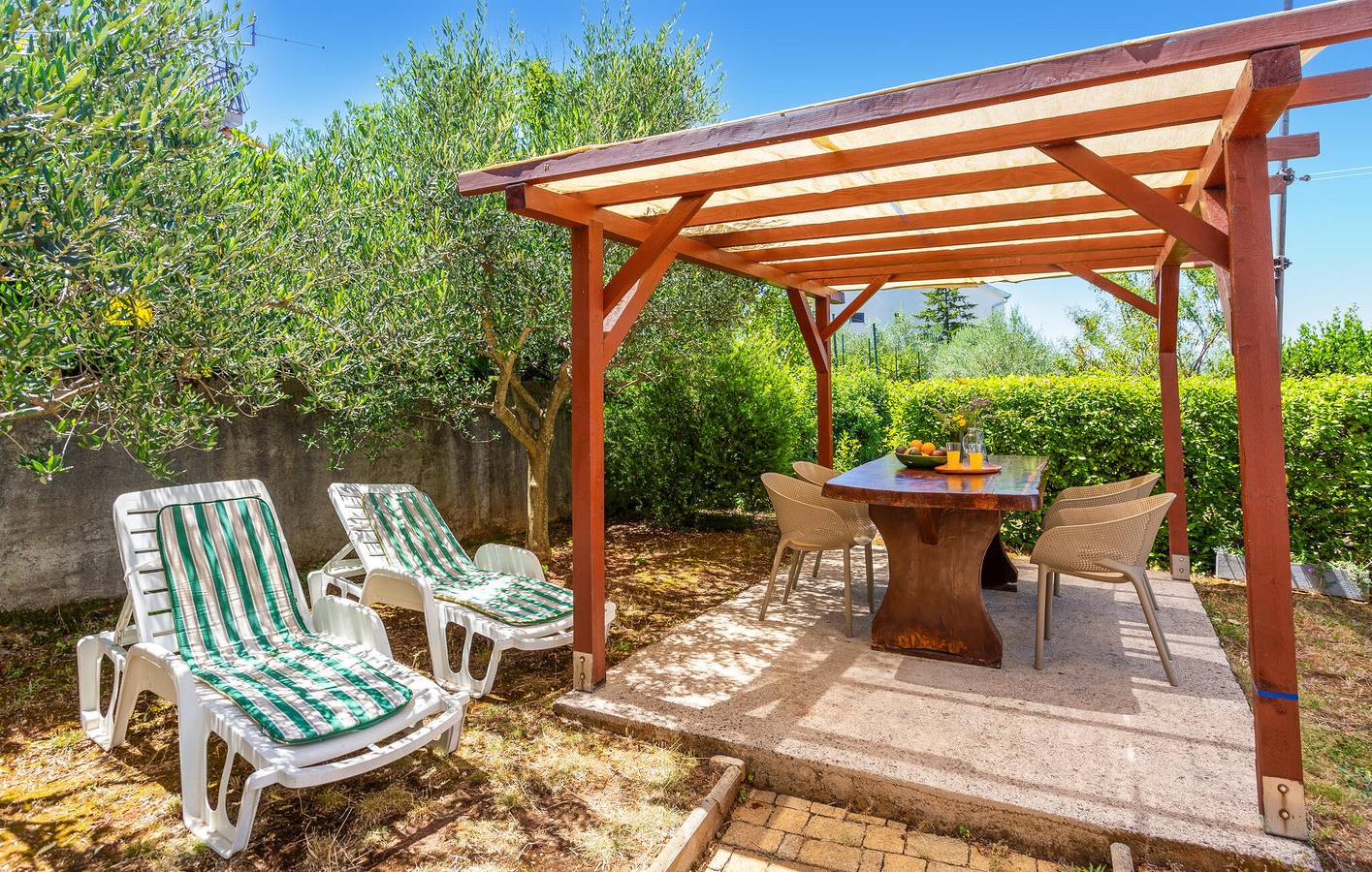 Ganze Ferienwohnung, Ferienwohnung für 3 Personen mit Terrasse in Njivice, Krk