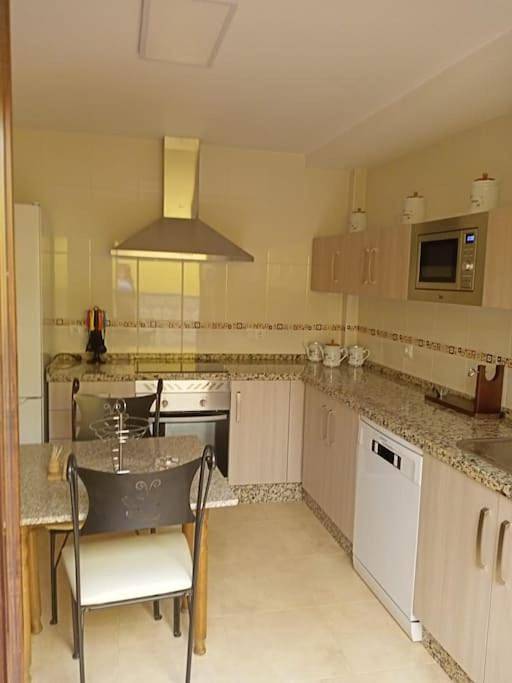 Apartamento de vacaciones para 6 personas, con terraza además de jardín y vistas, Se admiten mascotas en Campiña Sur Cordobesa - 4