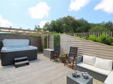 Chalet for 8 People in Cornwall, South West England, Photo 1