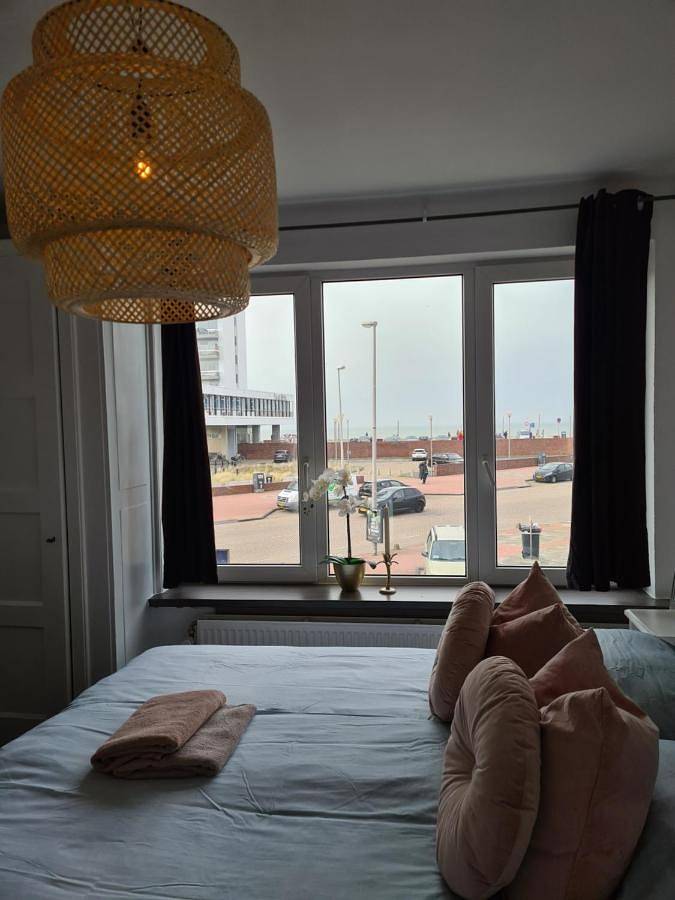 BnB für 2 Personen, mit Balkon und Terrasse in Zandvoort