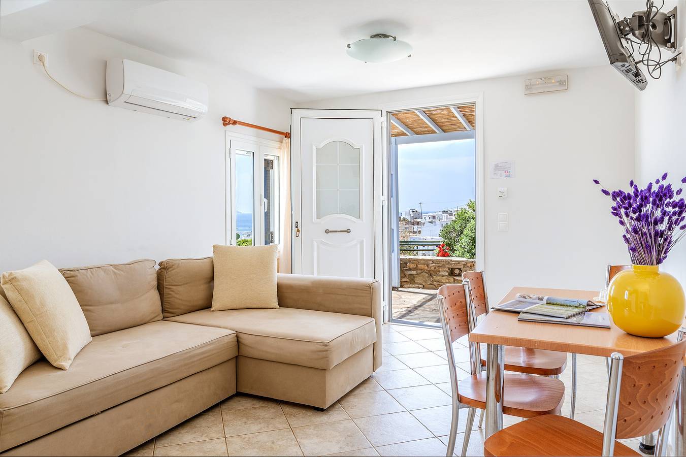 Ferienhaus 'Anemologio 302 Tinos' mit Meerblick, Wlan und Klimaanlage in Ormos Agiou Ioannou, Tínos