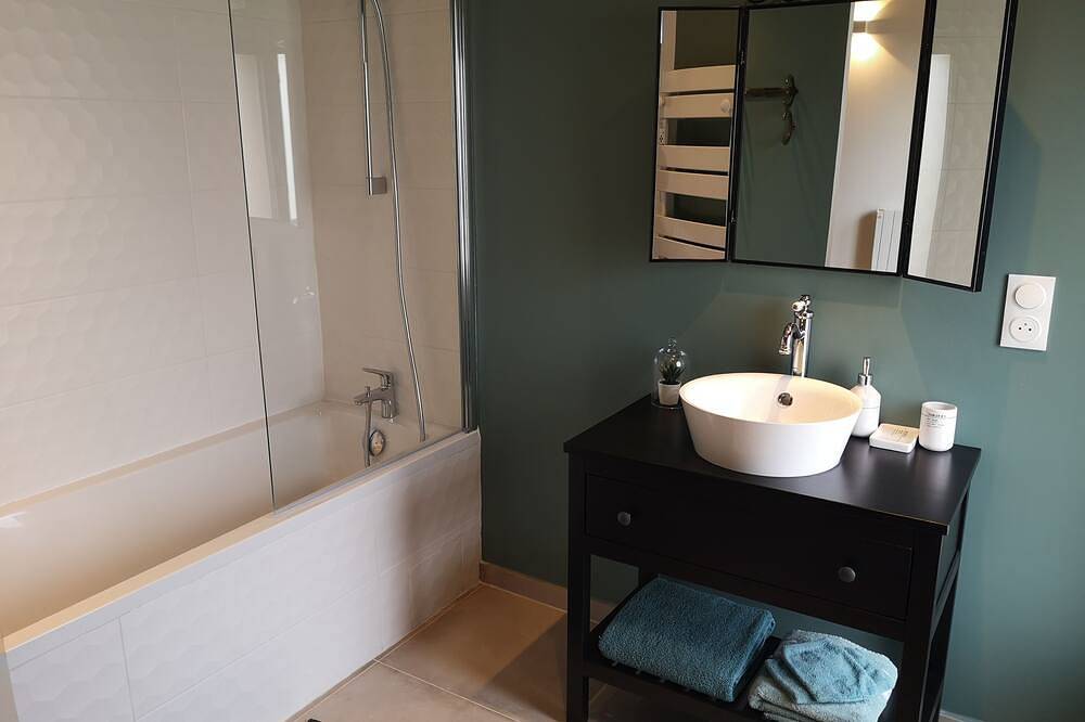 Chambre Lin avec parking privé gratuit in Beaurevoir, Aisne