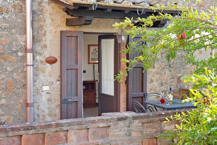 Appartement entier, Guardiola - Appartement panoramique avec piscine dans un village toscan in Il Castagno, Gambassi Terme