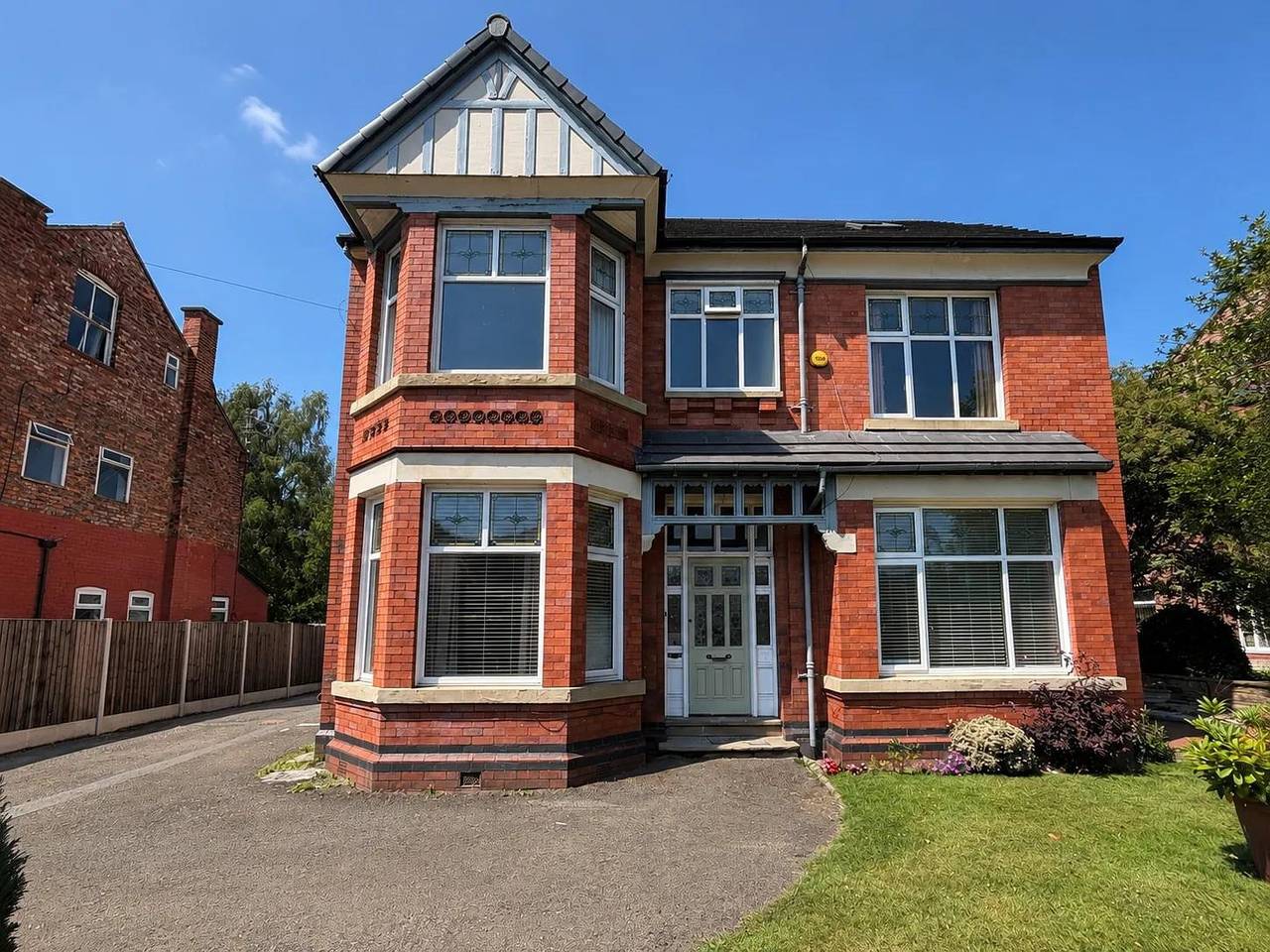 Victorian House | With Parking | Pets Allowed - Pass the Keys in Stockport, Grand Manchester