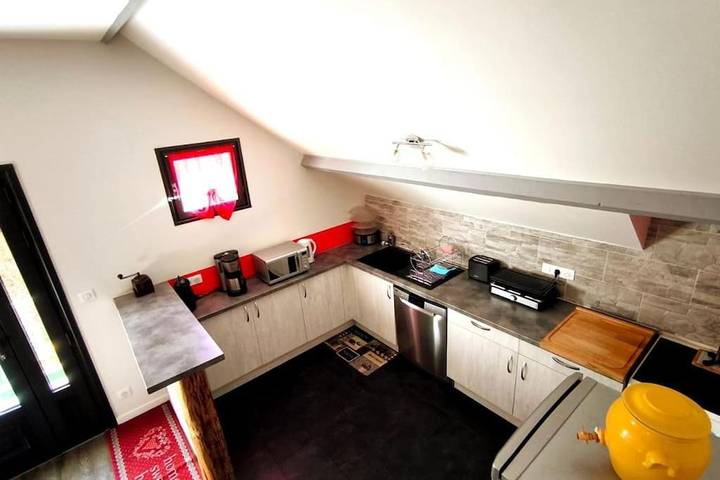 Gîte pour 6 personnes, avec terrasse ainsi que vue et jardin à Boô-Silhen - 3