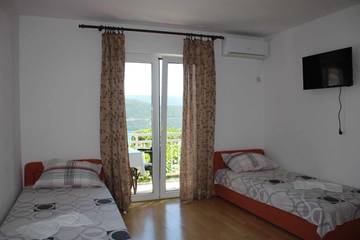 Gîte pour 4 personnes, avec balcon et balcon/terrasse dans Neum