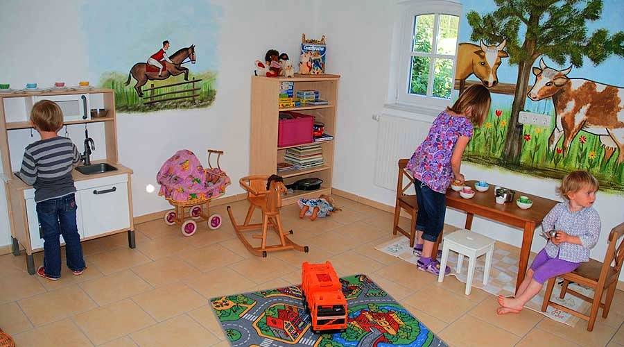 Ferienbauernhof Herrmann - Ferienwohnung Strohlager (50qm) mit Terrasse und Küche in Herrieden, Romantische Straße