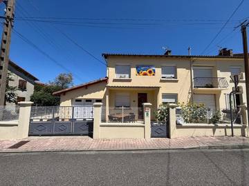 Cottage pour 2 personnes, avec jardin et vue à Lavelanet