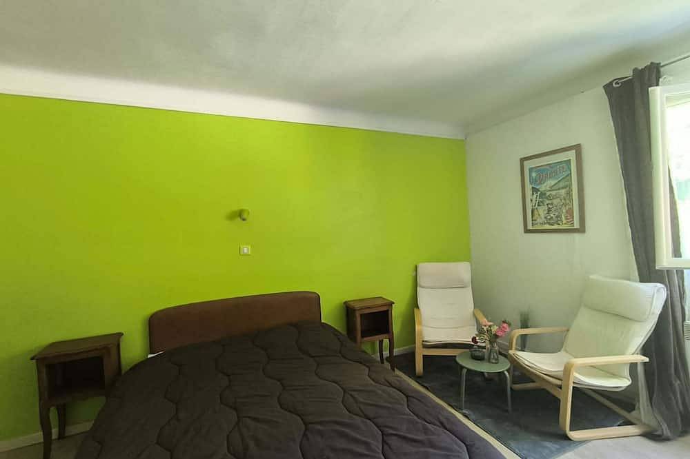 Appartement entier, Studio perché dans la flore du haut Vallespir in Prats-de-Mollo-la-Preste, Région de Céret