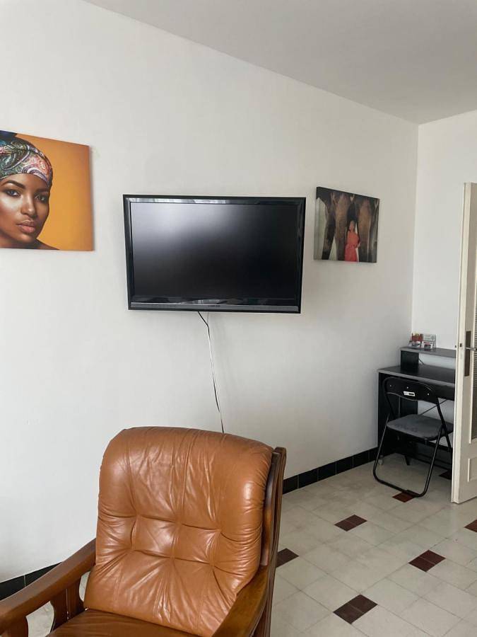 Appartement entier, Three-Bedroom Apartment in Colombiers, Côte d'Améthyste