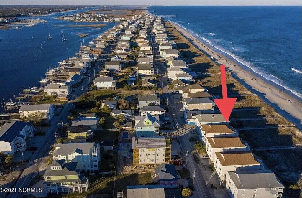 Ganze Wohnung, The Perfect Luxury Ocean Front Condo Vacation, Private Parking & Beach Access in Carolina Beach, Pleasure Island