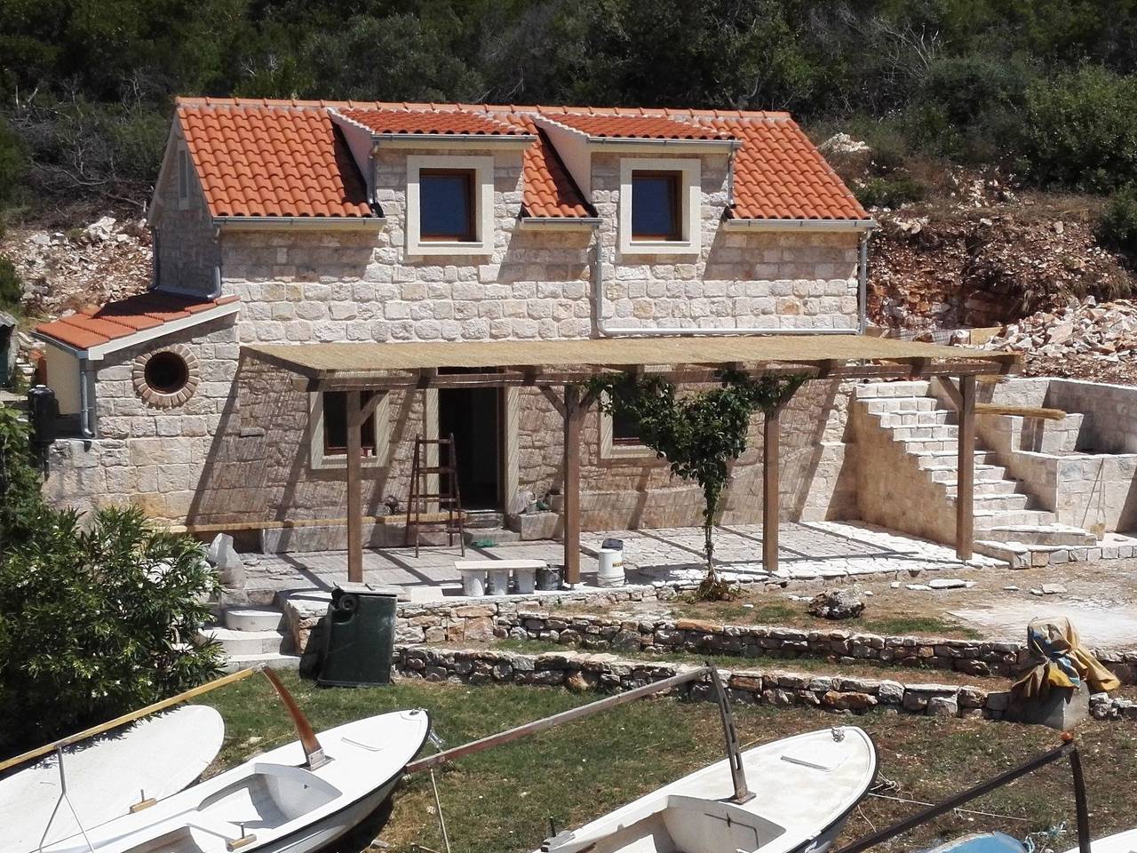 Steinhaus am Wasser - Off The Grid Escape in Split-Dalmatien