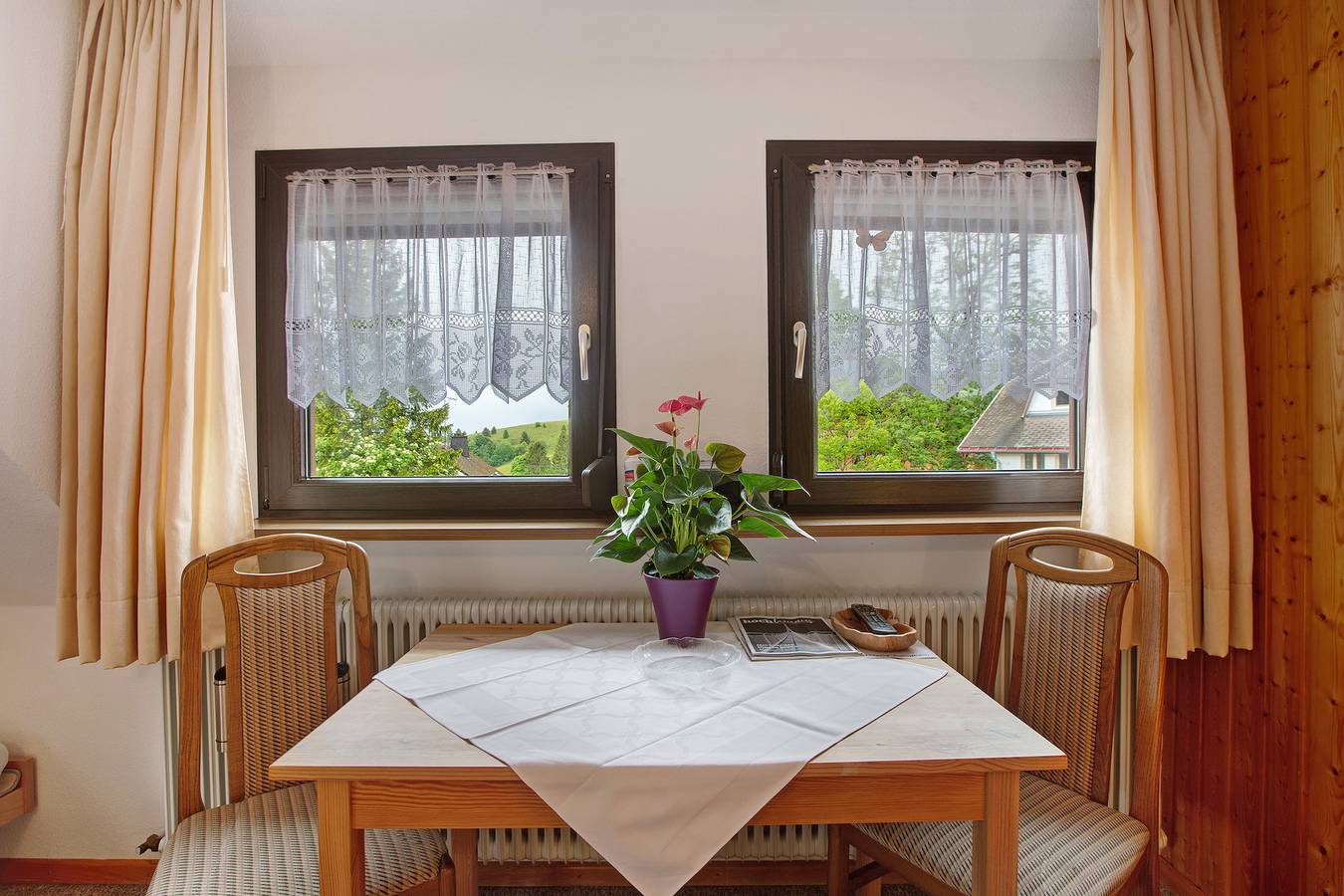 Chambre 'Doppelzimmer 1' avec vue sur la montagne, balcon et Wi-Fi in Suedlicher Schwarzwald, Todtnau