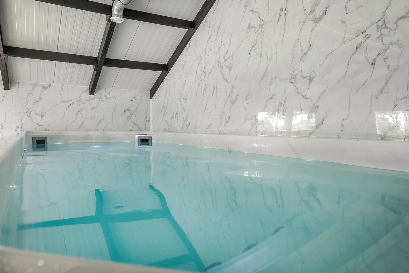 17P 7B Large farmhouse with indoor Pool & Sauna in Lemmer, Ijsselmeer
