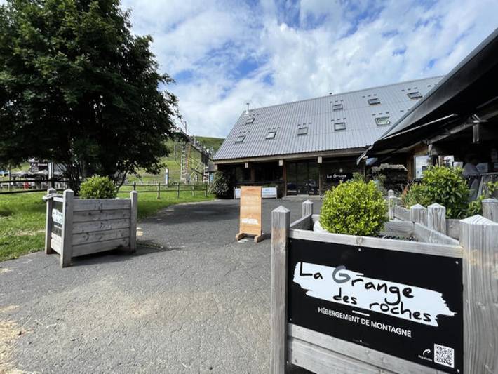 Gîte pour 4 personnes, avec jardin, adapté aux familles à Albepierre-Bredons - 2