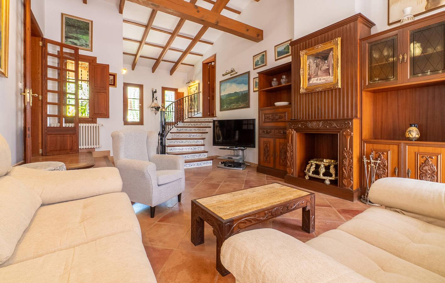 Seaside Retreat with Terrace, Pool, and Grill - 2km to Cala Auberdans Beach in Costa dels Pins, Son Servera