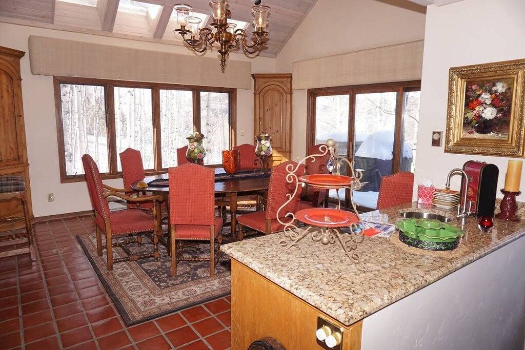 Vacation House for 14 Guests in Snowmass Village, Northwest Colorado