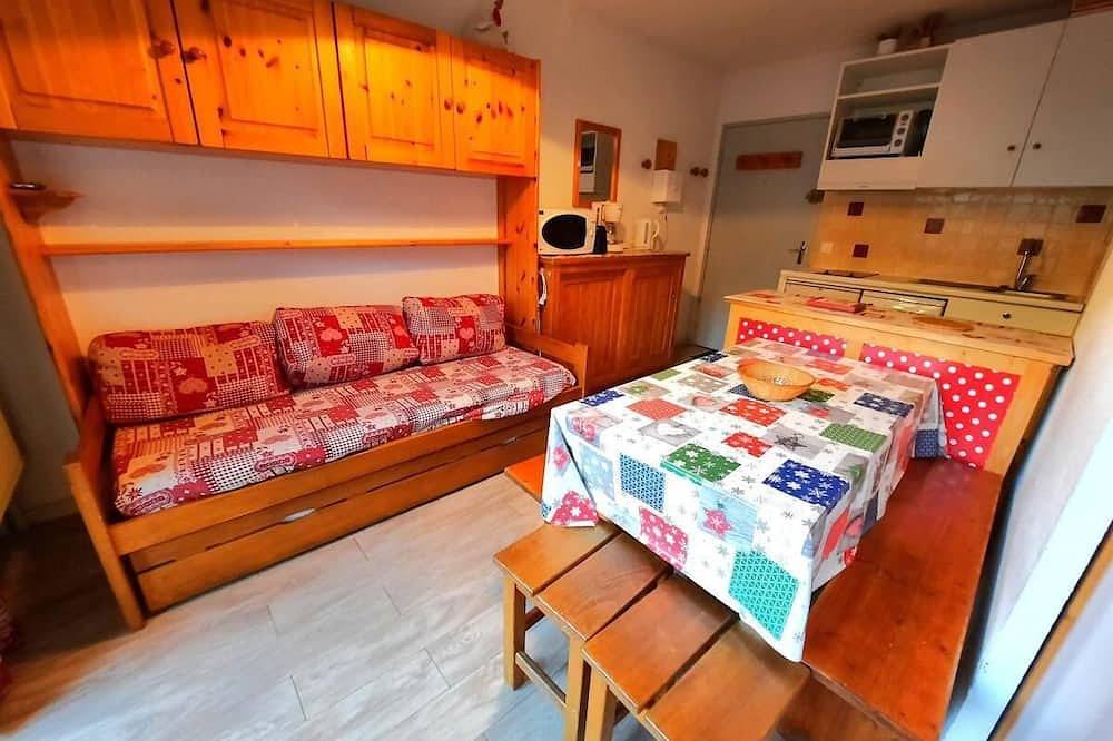 Geheel appartement, A 300m dai negozi, 2e verdieping, balkon, televisie, ski-kluis, 25m², Les Menuires in Les Menuires, Saint-Martin-de-Belleville