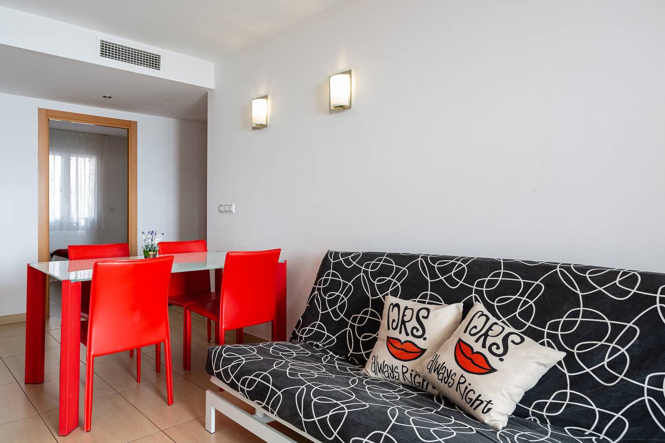 Apartamento entero, Apartamento 'S23 Sa Caleta ' con vistas al mar, Wi-Fi y aire acondicionado in Central Lloret de Mar, Lloret de Mar