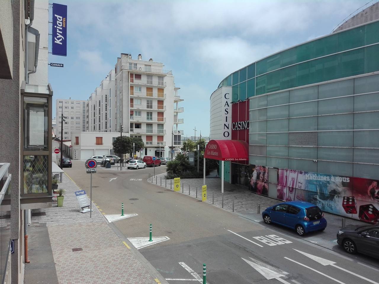 Studio entier, Studio rénové avec balcon à 100m de la plage et piscine - 4 personnes - Les Sables-d'Olonne in Les Sables-d'Olonne, Vendée