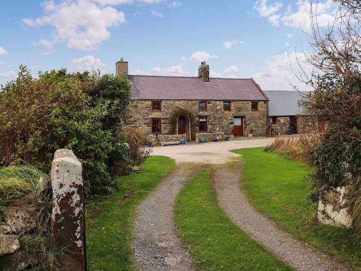 Cottage for 2 people, with garden, with pets in Wales