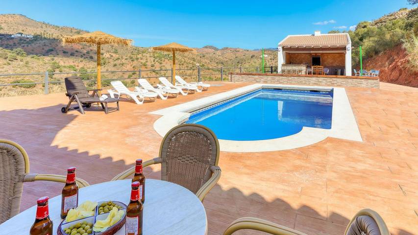 Casa rural para 6 personas, con balcón/terraza y piscina en Almogía - 3